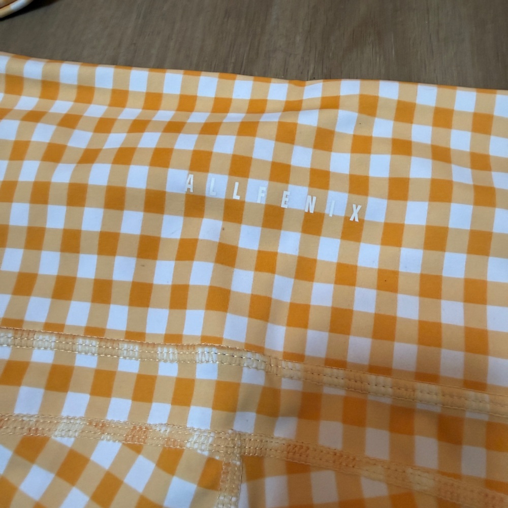 NWOT Allfenix gingham plaid workout set - Picture 5 of 7